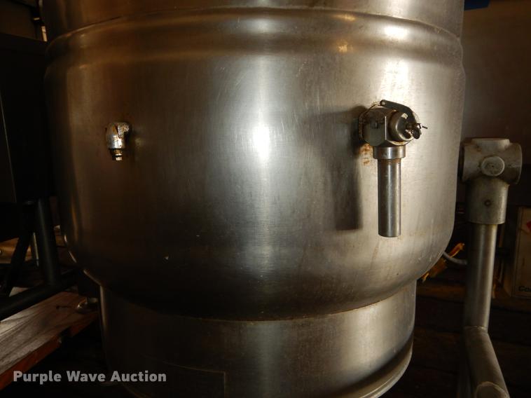 image for item EM9589 (2) 2009 Crown Food Service VELT60 kettles