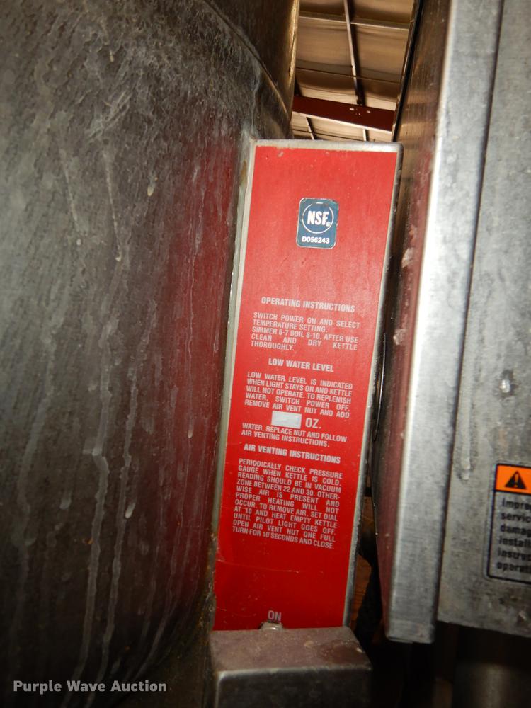 image for item EM9589 (2) 2009 Crown Food Service VELT60 kettles