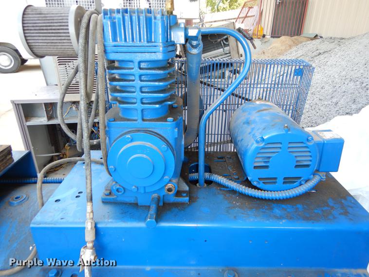 image for item EM9630 2003 Quincy air compressor