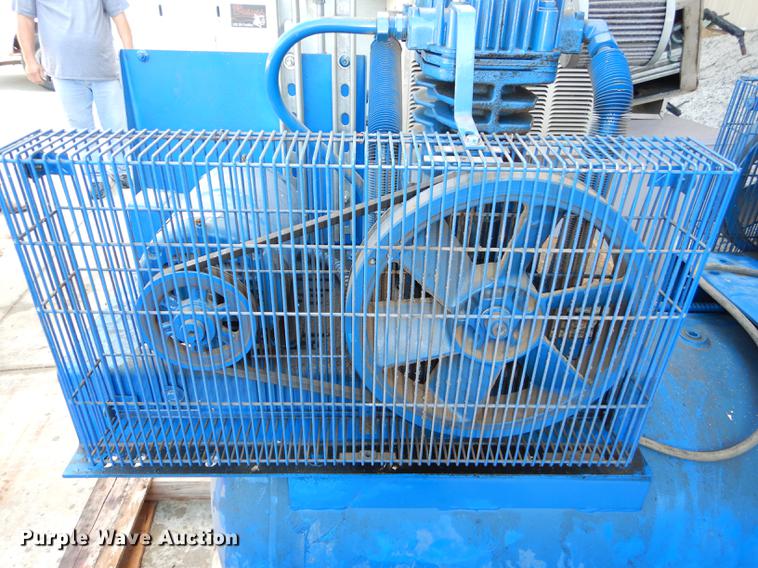 image for item EM9630 2003 Quincy air compressor