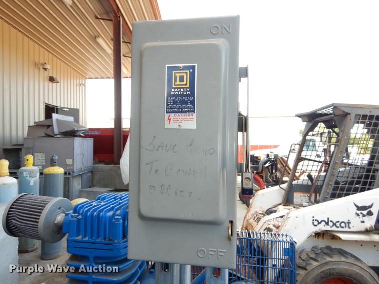 image for item EM9630 2003 Quincy air compressor