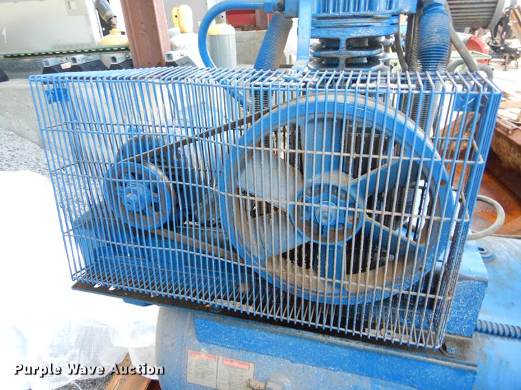 image for item EM9630 2003 Quincy air compressor