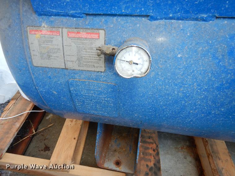 image for item EM9630 2003 Quincy air compressor