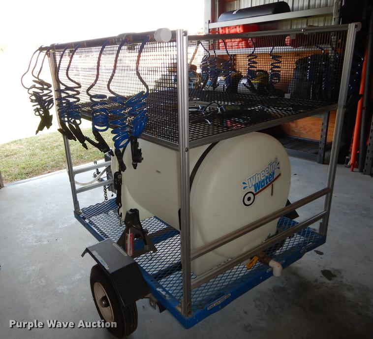 image for item EM9632 Wheelin water hydration system