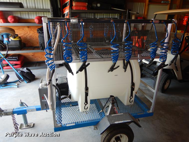 image for item EM9632 Wheelin water hydration system