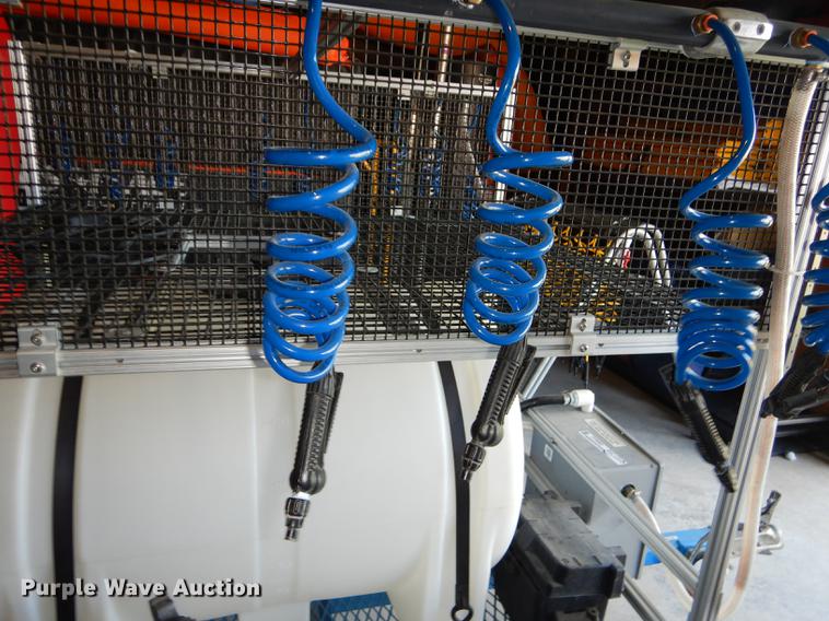 image for item EM9632 Wheelin water hydration system