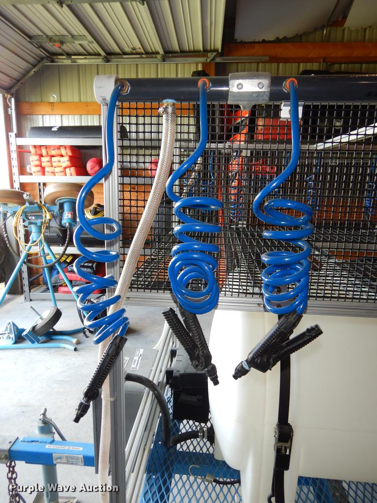 image for item EM9632 Wheelin water hydration system