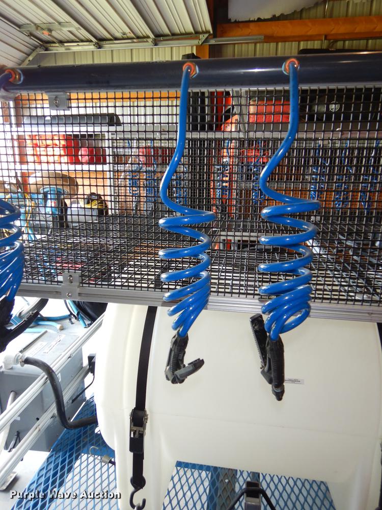 image for item EM9632 Wheelin water hydration system