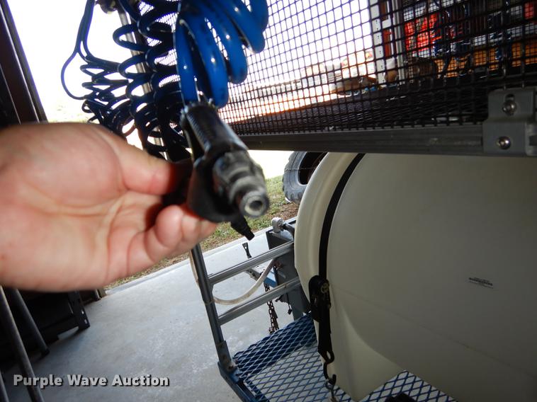 image for item EM9632 Wheelin water hydration system