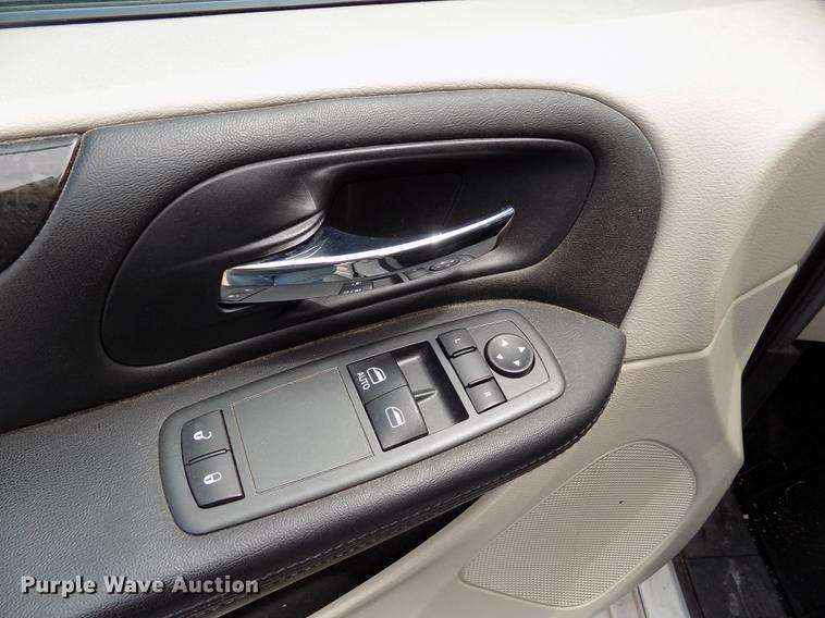 image for item ER9010 2012 Dodge Grand Caravan van