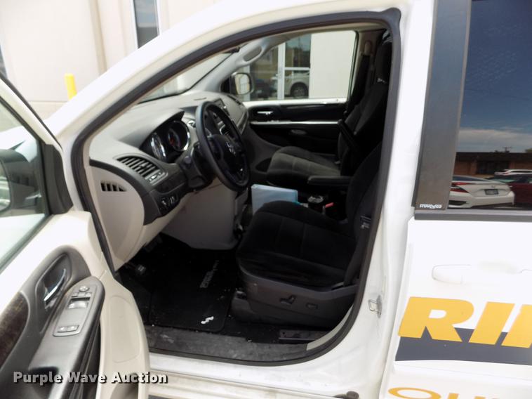 image for item ER9010 2012 Dodge Grand Caravan van