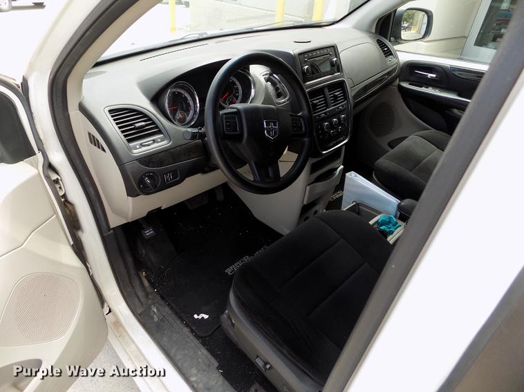 image for item ER9010 2012 Dodge Grand Caravan van