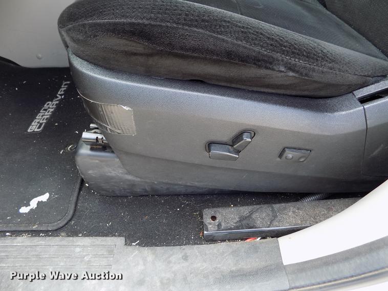 image for item ER9010 2012 Dodge Grand Caravan van