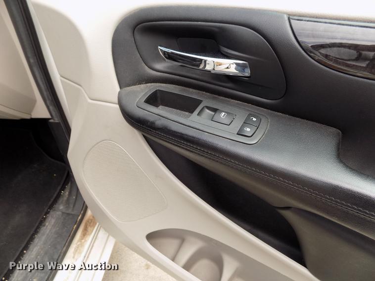 image for item ER9010 2012 Dodge Grand Caravan van