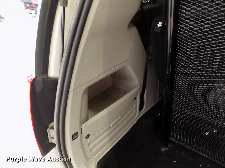 image for item ER9010 2012 Dodge Grand Caravan van