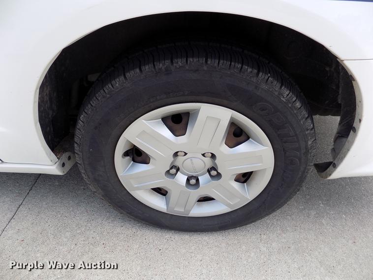 image for item ER9010 2012 Dodge Grand Caravan van