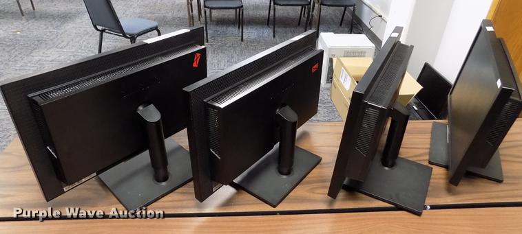 image for item ER9035 (4) Samsung SyncMaster NC240 monitors
