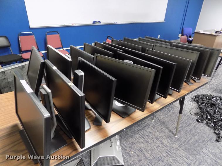 image for item ER9037 (20) dell monitors