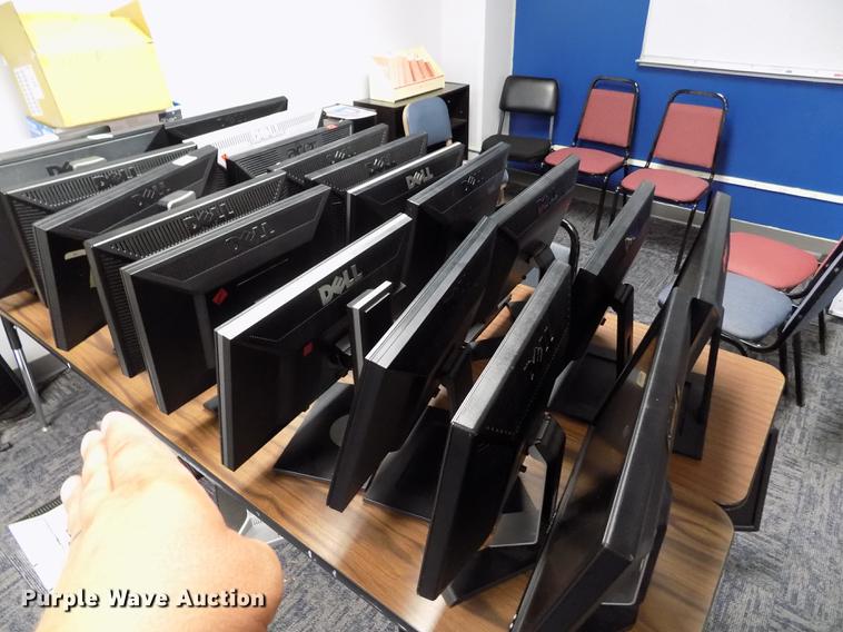 image for item ER9037 (20) dell monitors