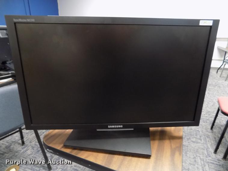 image for item ER9039 (10) Samsung SyncMaster NC240 monitors