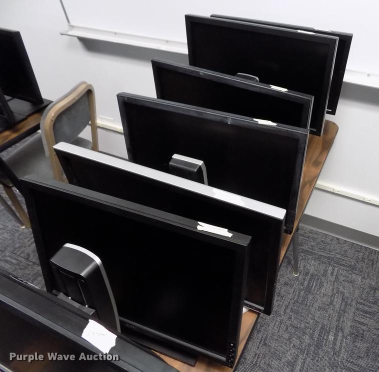 image for item ER9040 (14) Dell monitors