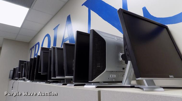 image for item ER9042 (25) Dell 1908wfp monitors