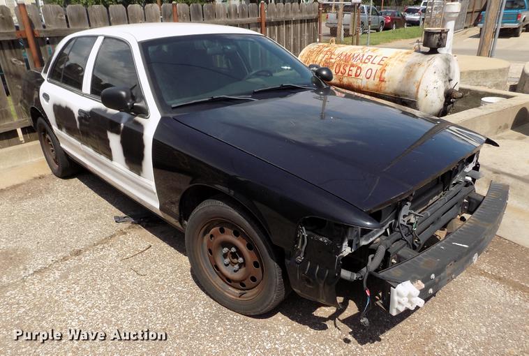 image for item ER9045 2011 Ford Crown Victoria Police Interceptor