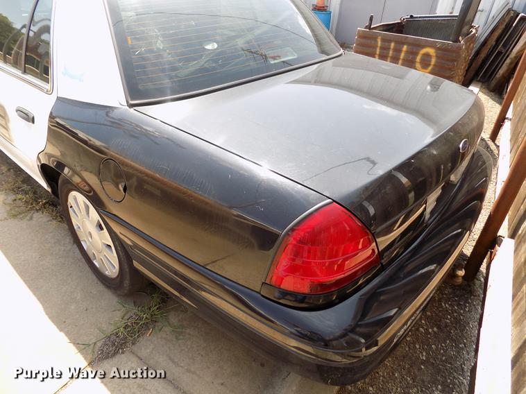 image for item ER9045 2011 Ford Crown Victoria Police Interceptor