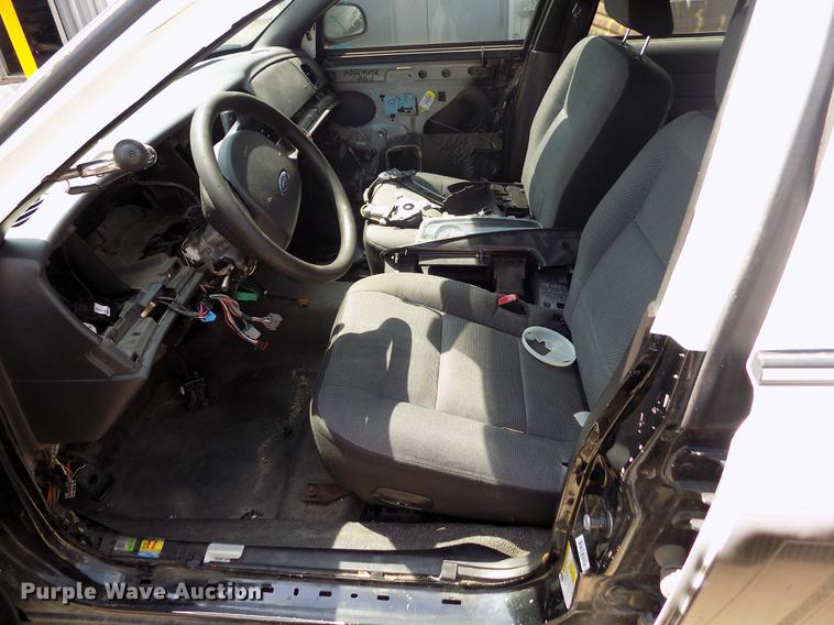 image for item ER9045 2011 Ford Crown Victoria Police Interceptor