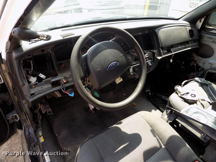 image for item ER9045 2011 Ford Crown Victoria Police Interceptor
