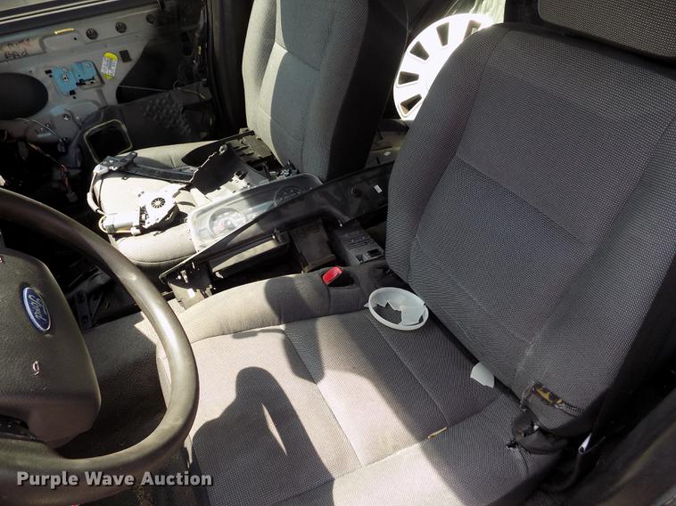 image for item ER9045 2011 Ford Crown Victoria Police Interceptor