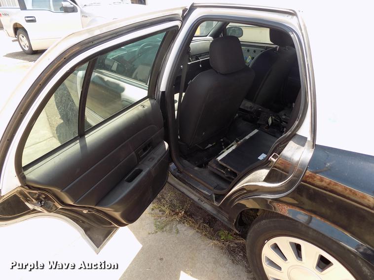 image for item ER9045 2011 Ford Crown Victoria Police Interceptor