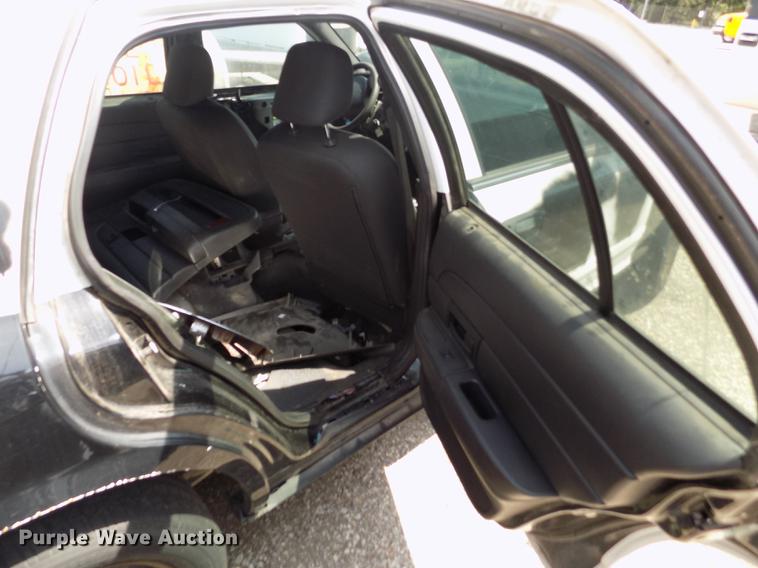 image for item ER9045 2011 Ford Crown Victoria Police Interceptor