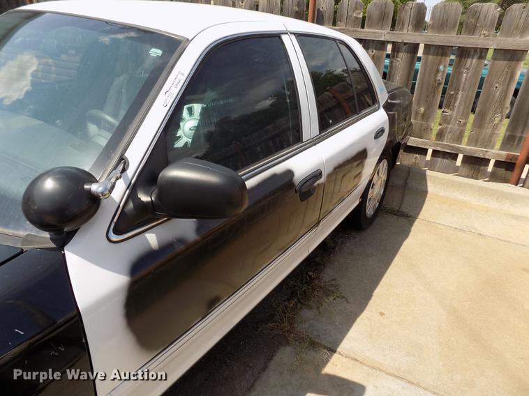 image for item ER9045 2011 Ford Crown Victoria Police Interceptor