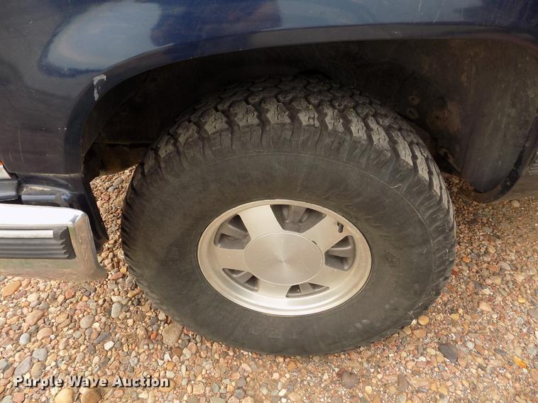 image for item ER9052 1996 Chevrolet Silverado 1500 Ext. Cab pickup truck