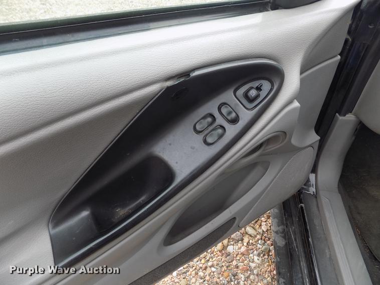 image for item ER9054 2004 Ford Mustang