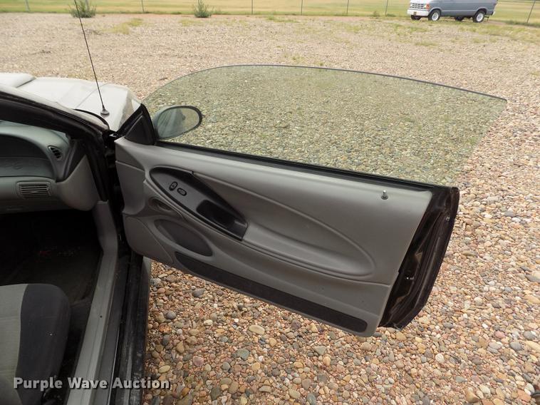 image for item ER9054 2004 Ford Mustang