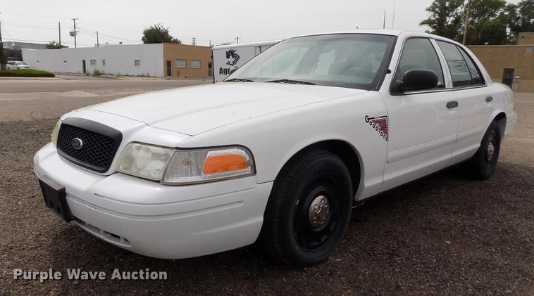 image for item ER9055 2003 Ford Crown Victoria Police Interceptor