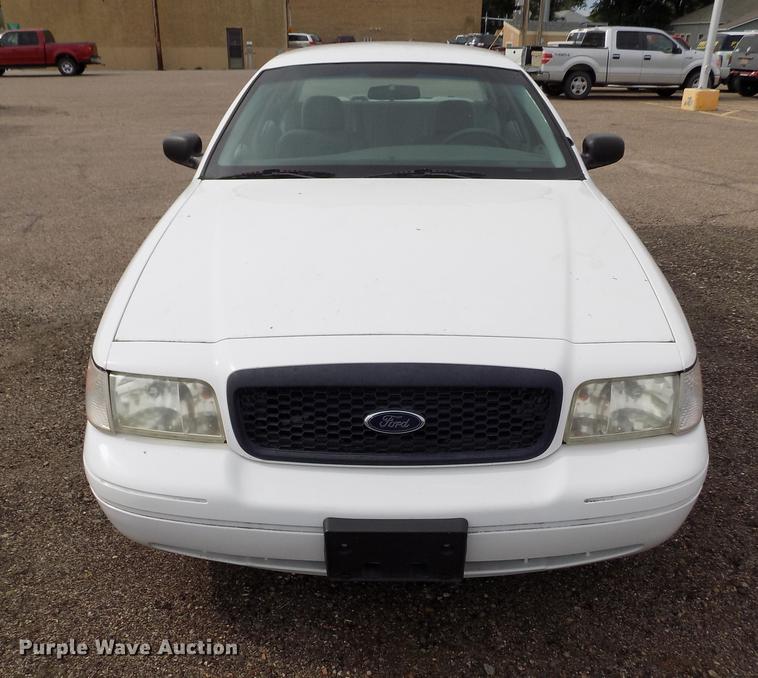 image for item ER9055 2003 Ford Crown Victoria Police Interceptor