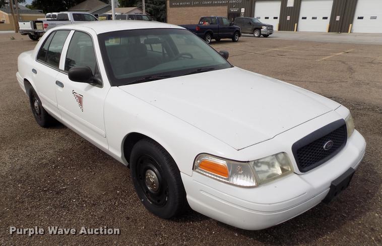 image for item ER9055 2003 Ford Crown Victoria Police Interceptor