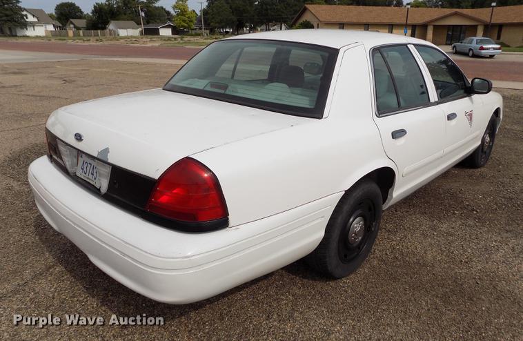 image for item ER9055 2003 Ford Crown Victoria Police Interceptor