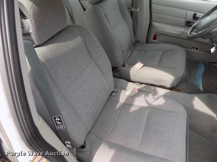 image for item ER9055 2003 Ford Crown Victoria Police Interceptor