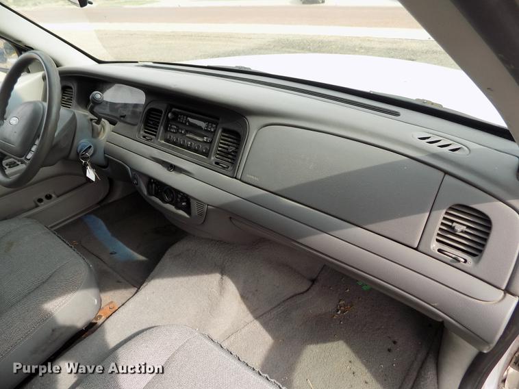 image for item ER9055 2003 Ford Crown Victoria Police Interceptor