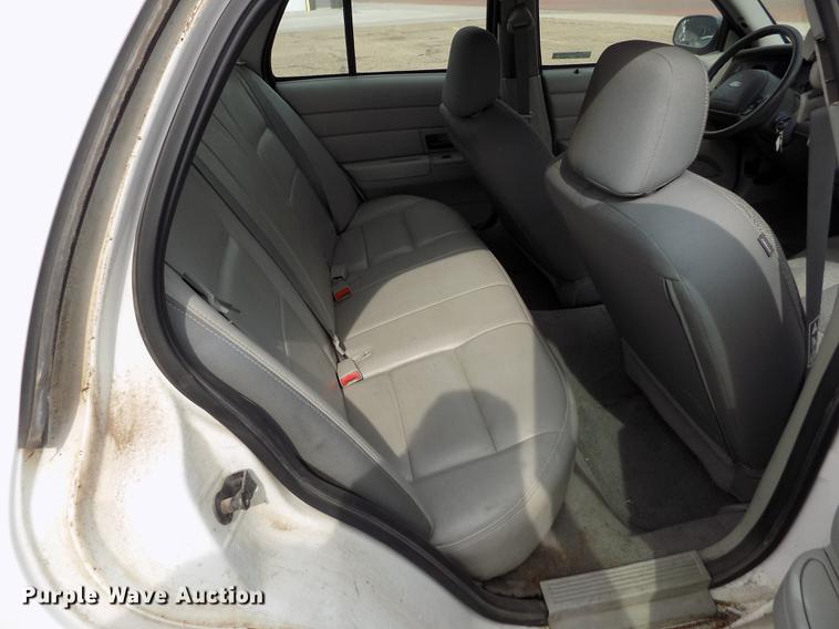 image for item ER9055 2003 Ford Crown Victoria Police Interceptor