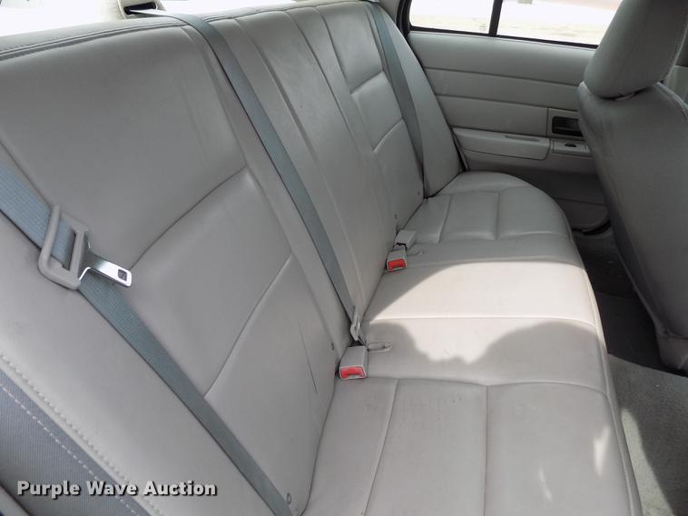 image for item ER9055 2003 Ford Crown Victoria Police Interceptor