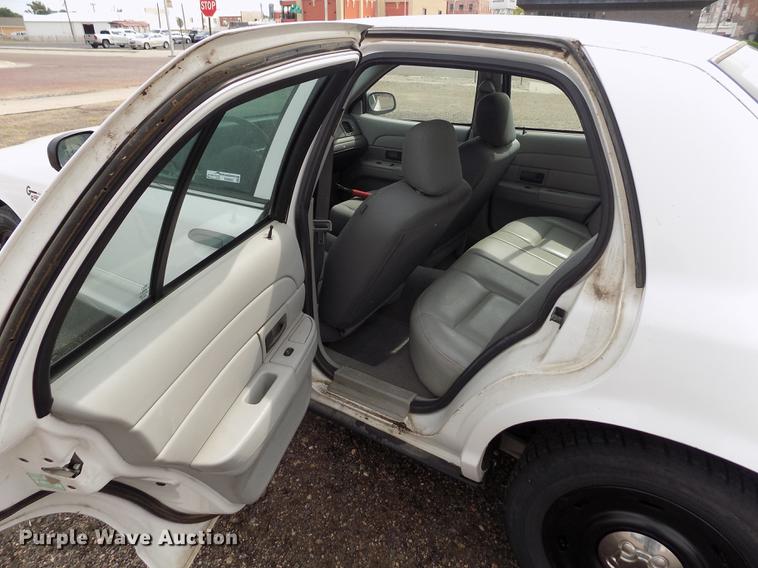 image for item ER9055 2003 Ford Crown Victoria Police Interceptor