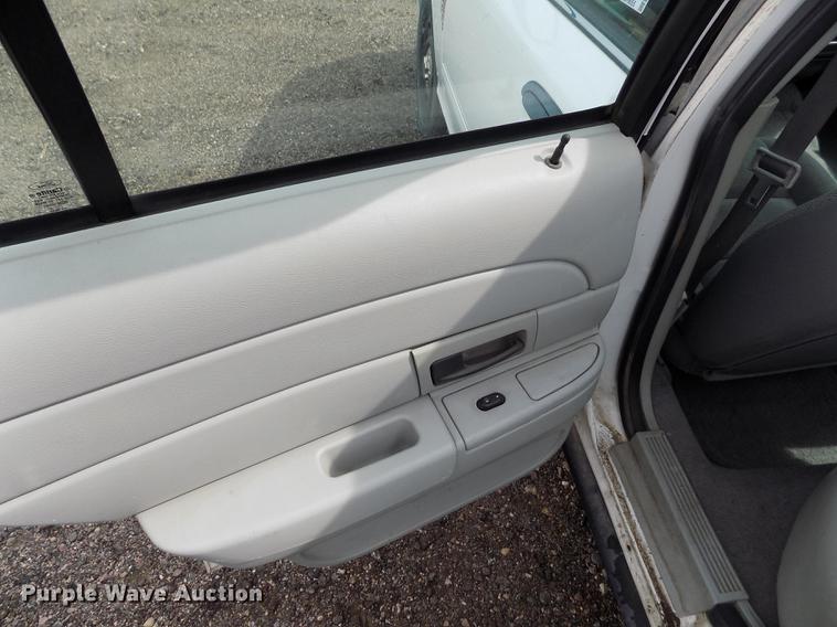 image for item ER9055 2003 Ford Crown Victoria Police Interceptor