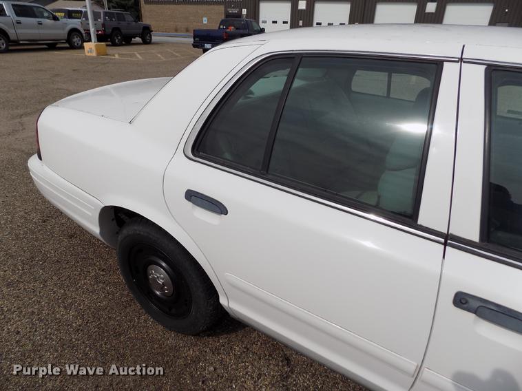 image for item ER9055 2003 Ford Crown Victoria Police Interceptor