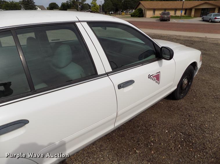image for item ER9055 2003 Ford Crown Victoria Police Interceptor