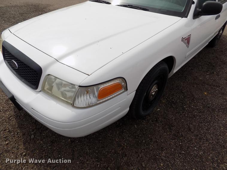 image for item ER9055 2003 Ford Crown Victoria Police Interceptor